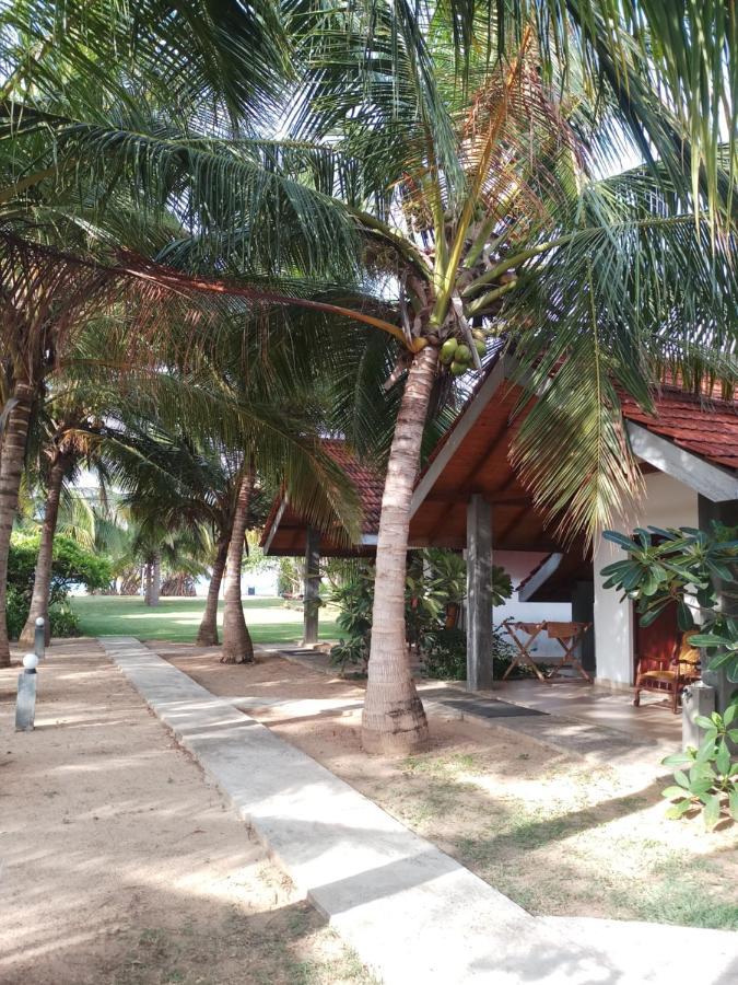 Villa Nilaveli Cabana Экстерьер фото
