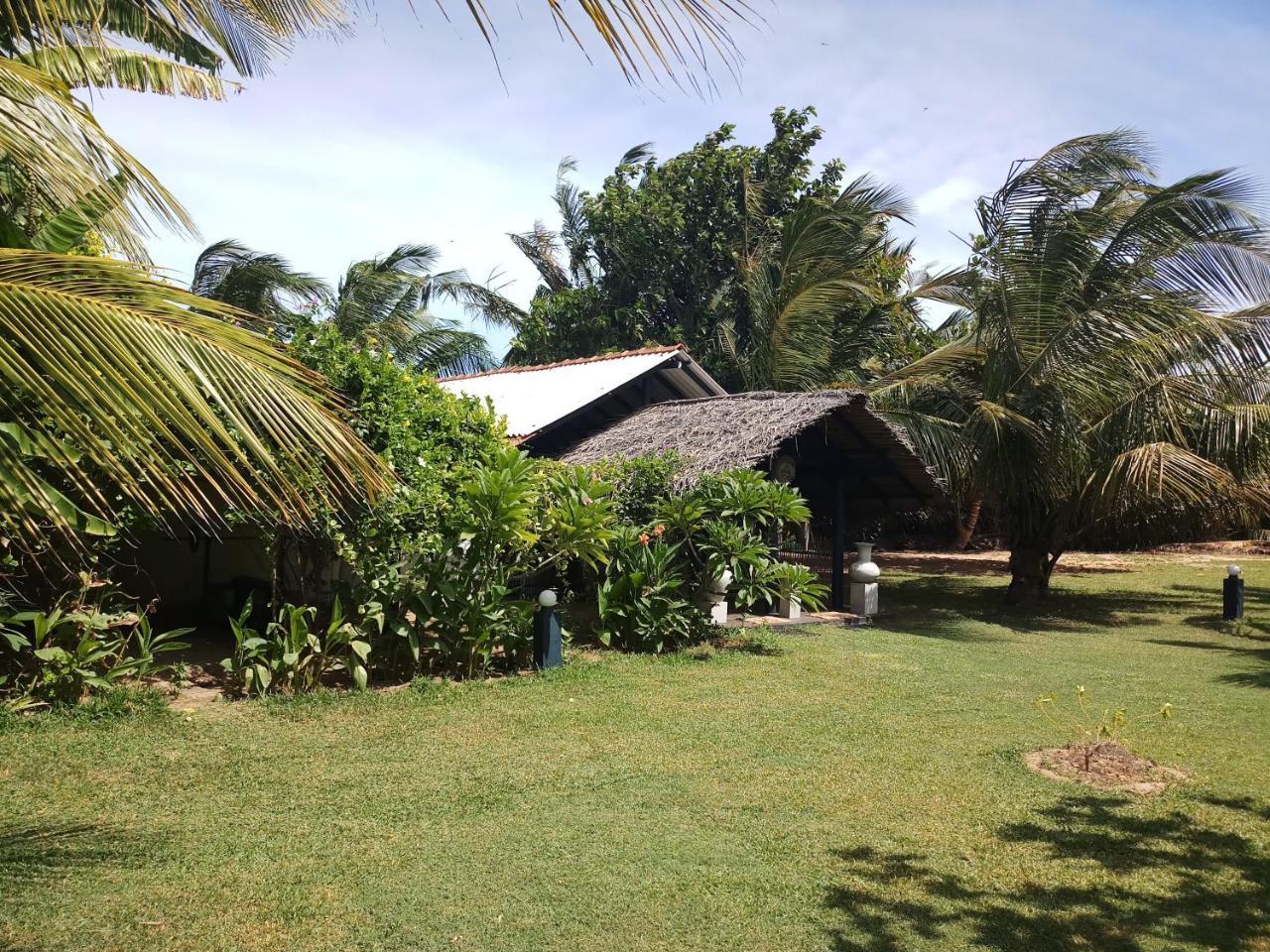 Villa Nilaveli Cabana Экстерьер фото